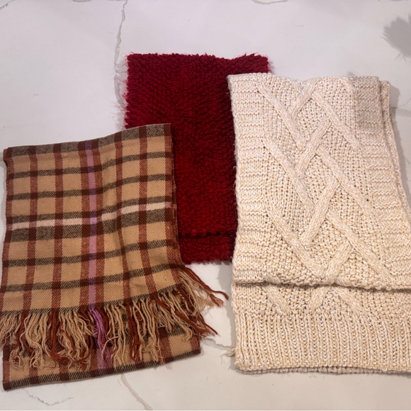 Three Knit Scarfs - Picture 2 of 3